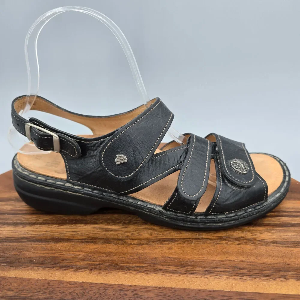 Finn Comfort Sandals Women's 7.5 US 38 EU Black Leather Gomera Strappy Comfort